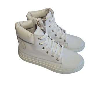 White Lavandon